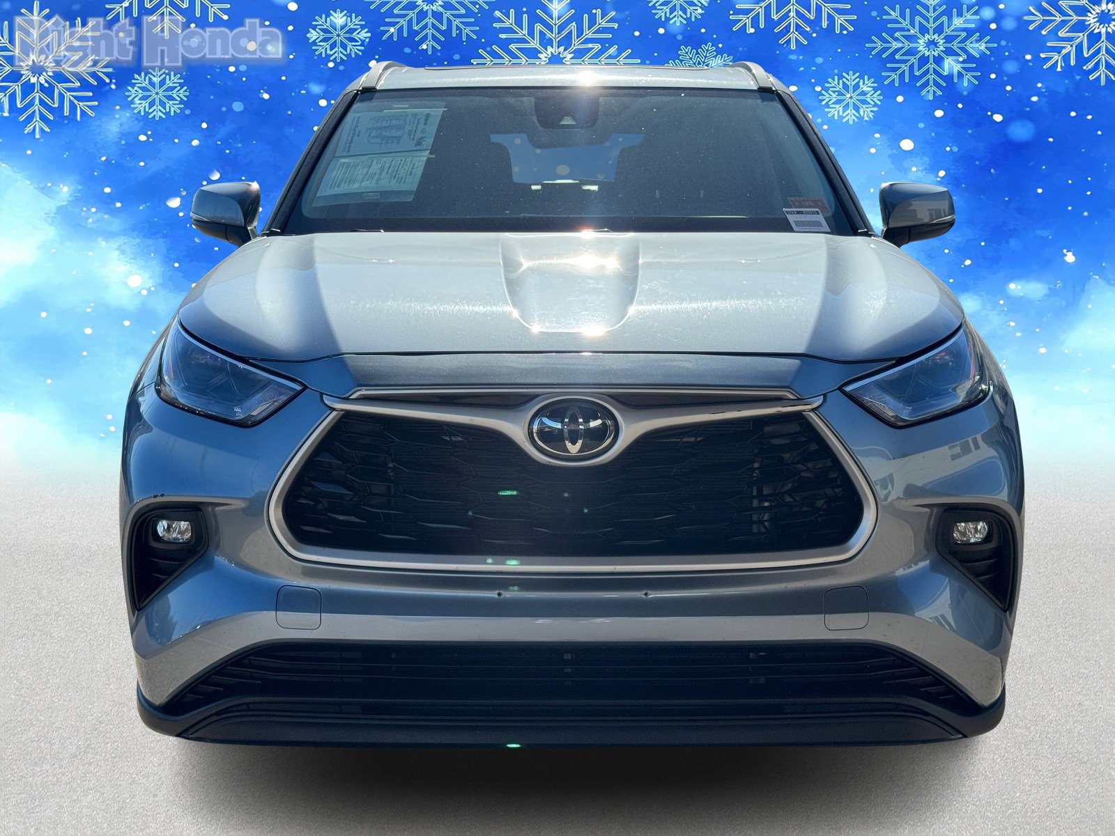 Used 2023 Toyota Highlander XLE image 9