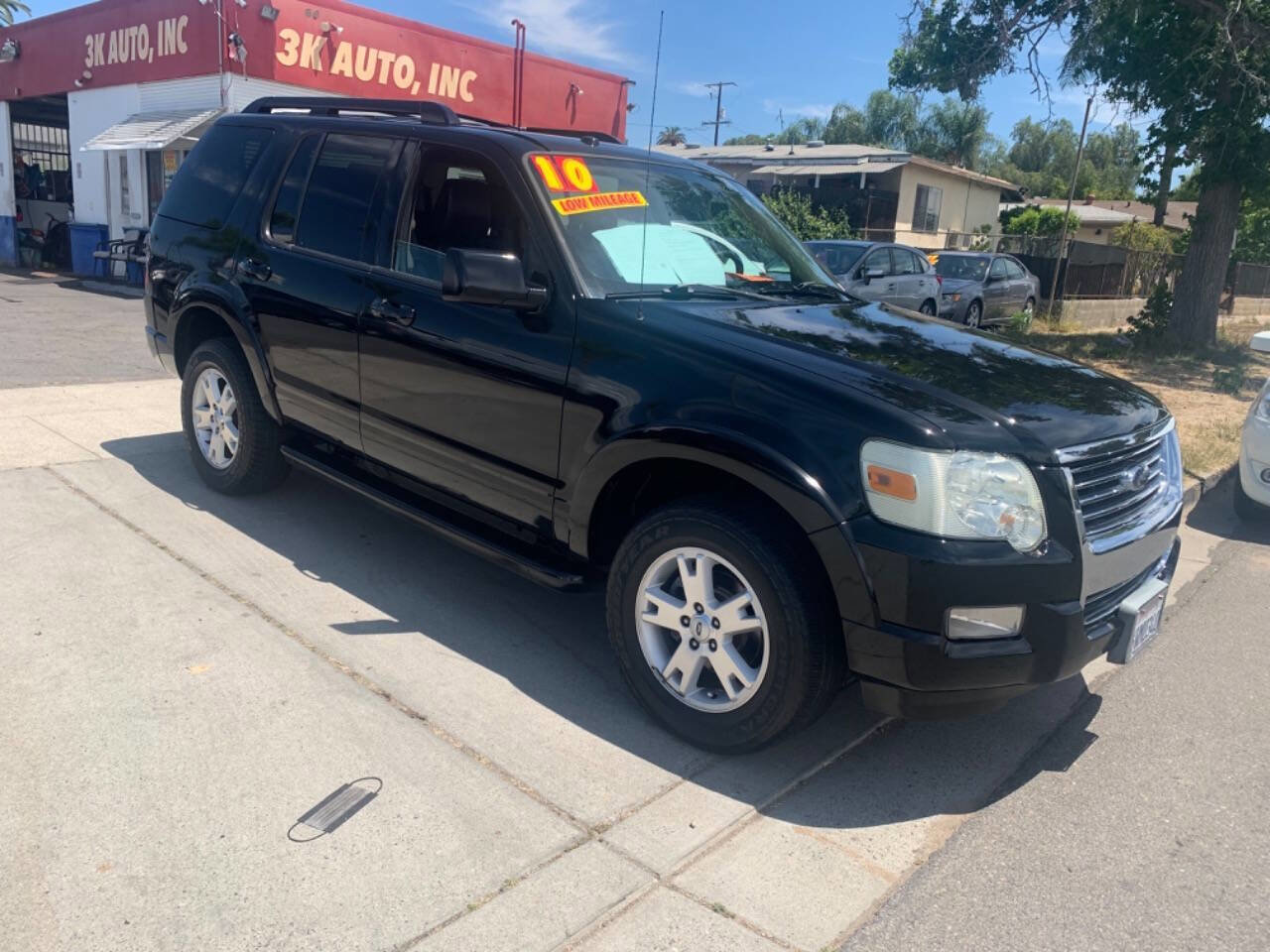 Used 2010 Ford Explorer XLT RWD image 1