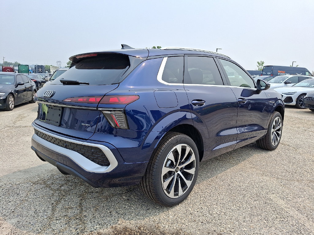 New 2026 Audi Q3 quattro 2.0T AWD/4WD image 4
