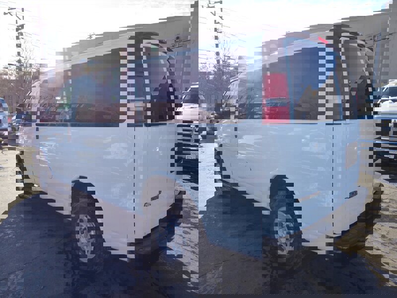 Used 2017 Chevrolet Express 2500 LS image 5