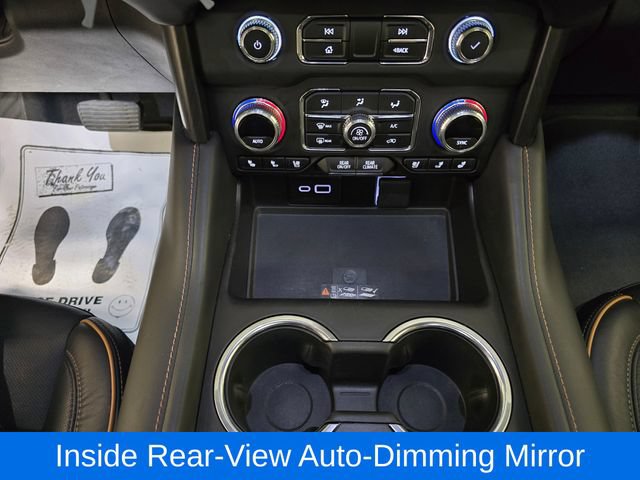 Used 2024 GMC Yukon AT4 w/ Technology Package AWD/4WD image 22