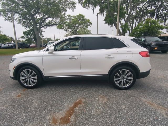 Used 2017 Lincoln MKX Reserve w/ Driver Assistance Package image 8