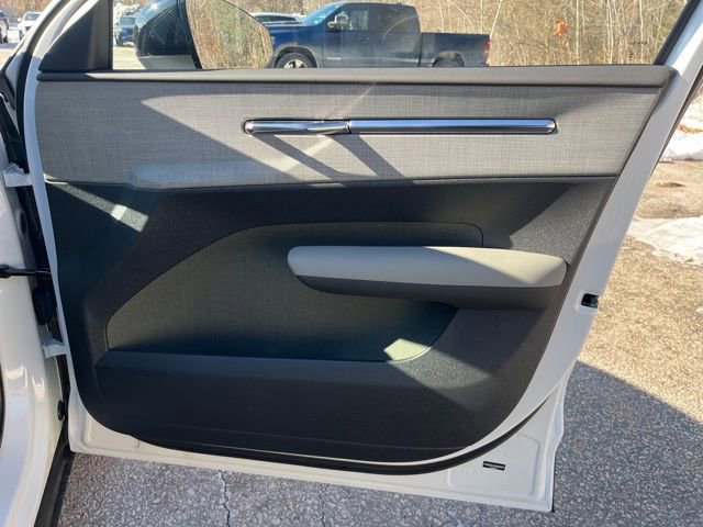 New 2025 Volvo EX30 Ultra w/ Protection Package Premier image 13