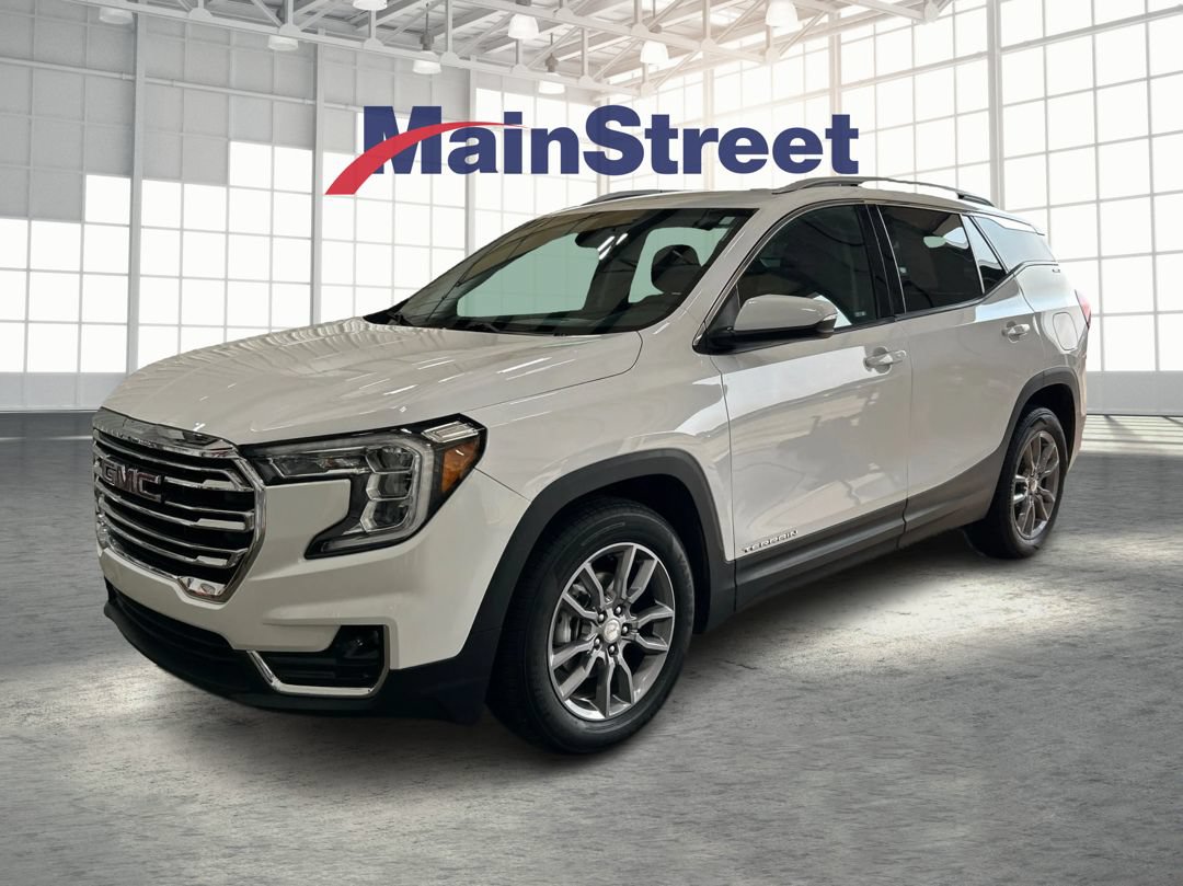 Used 2024 GMC Terrain SLT FWD image 1