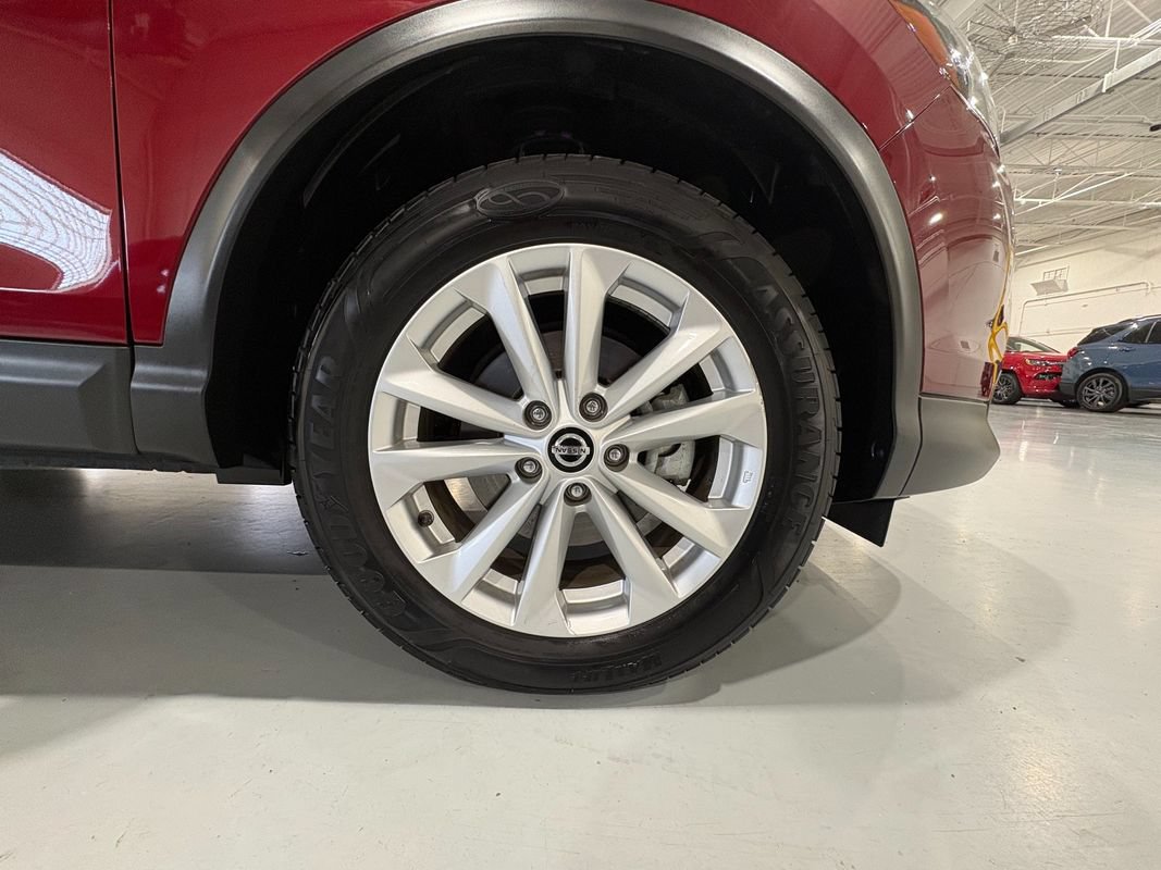 Used 2019 Nissan Rogue Sport SV AWD/4WD image 47