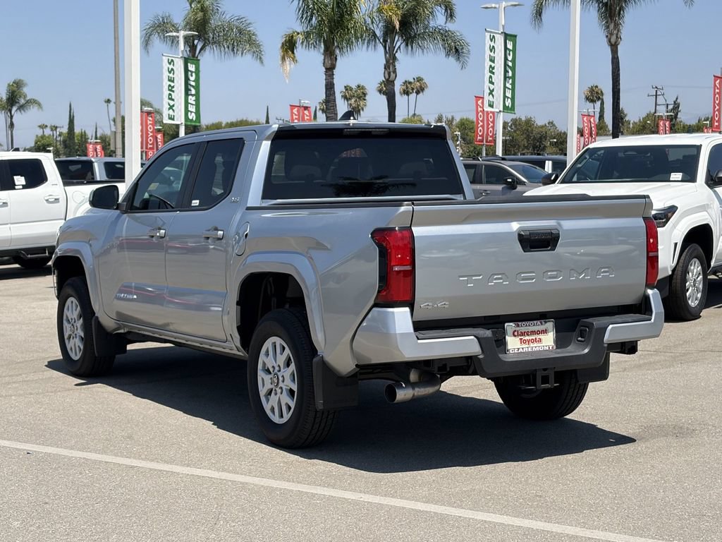Certified 2025 Toyota Tacoma SR5 AWD/4WD image 40