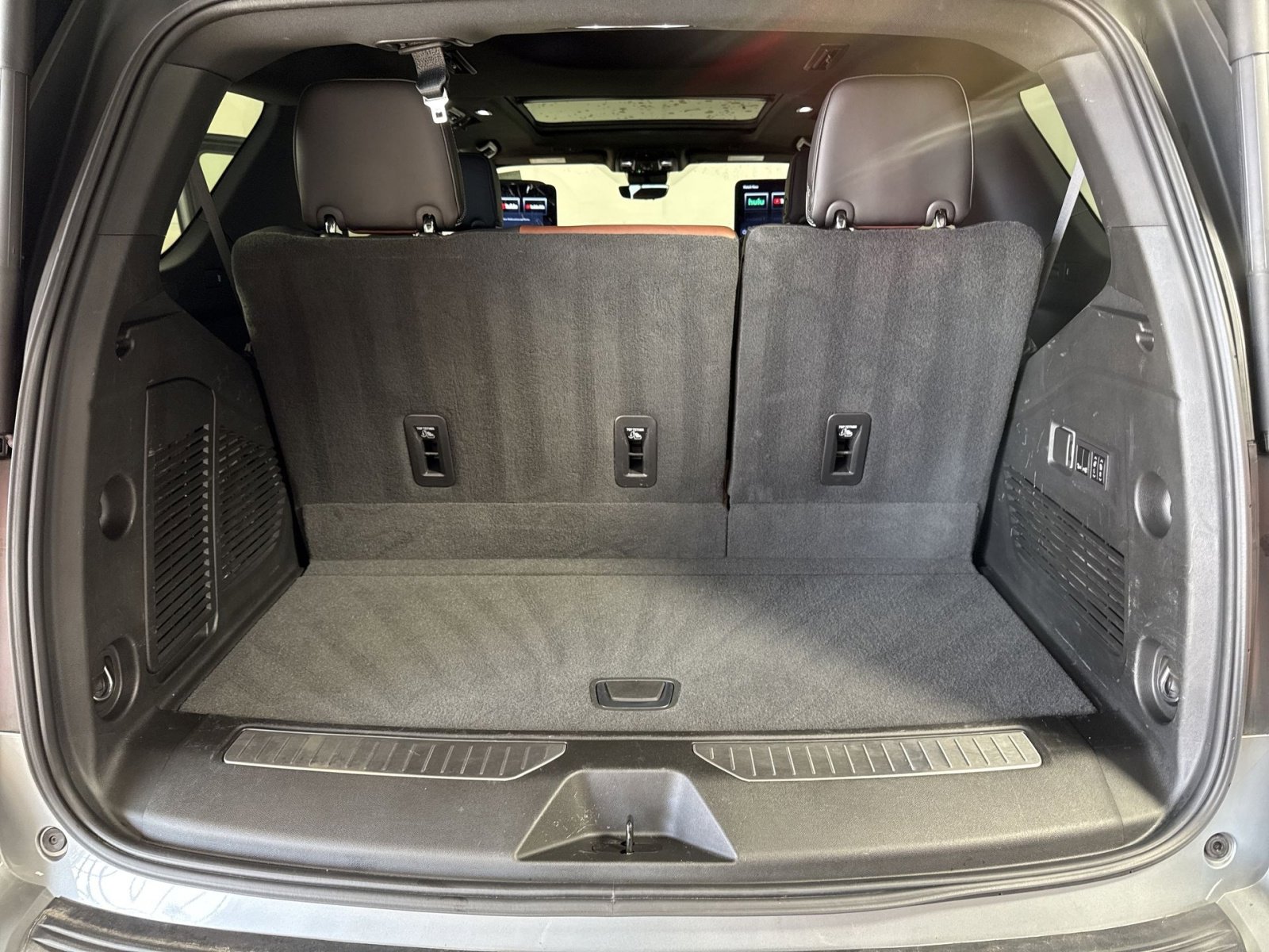 Used 2024 GMC Yukon Denali Ultimate image 27