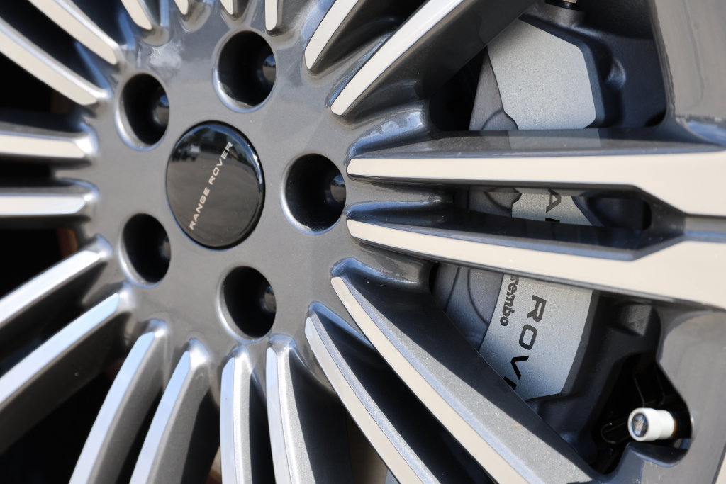 New 2026 Land Rover Range Rover SE AWD/4WD image 9