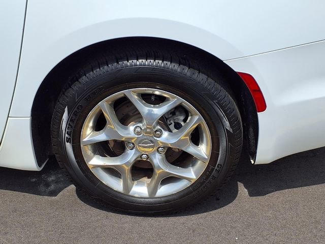 Used 2019 Chrysler Pacifica Limited FWD image 32