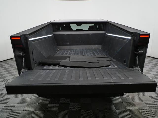 Used 2025 Tesla Cybertruck AWD Crew Cab image 33