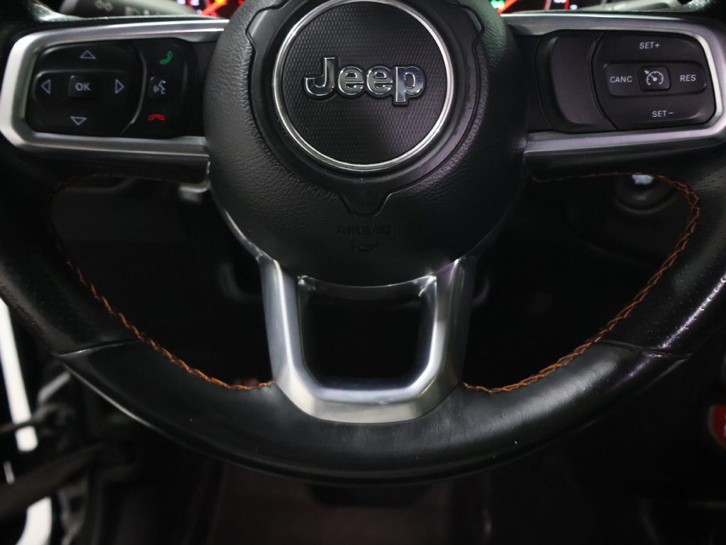 Used 2020 Jeep Gladiator Mojave AWD/4WD image 18