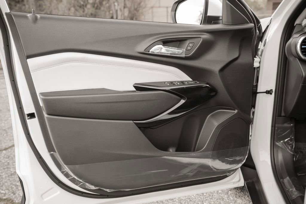New 2026 Chevrolet Trax LT w/ Driver Confidence Package FWD image 17