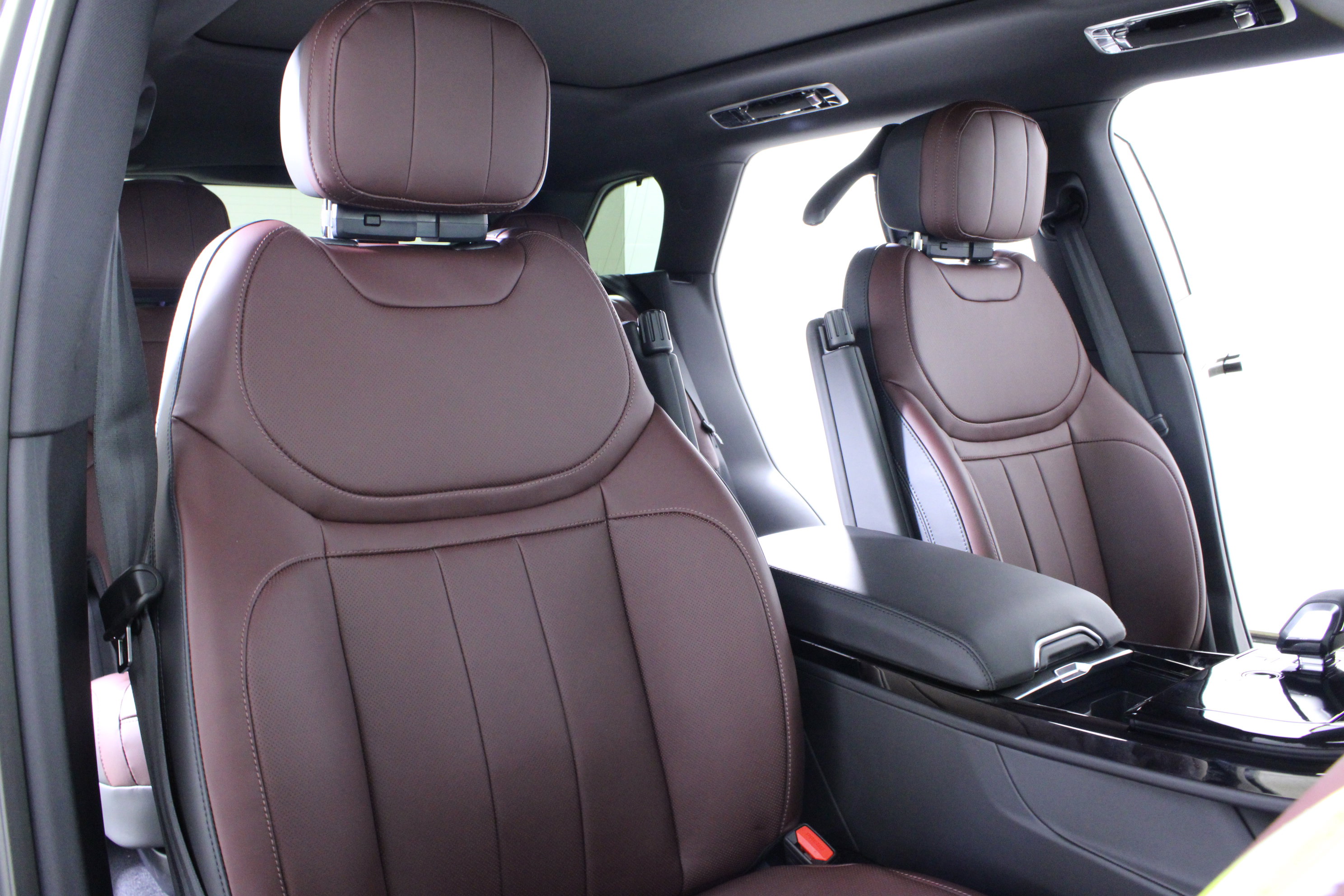 New 2025 Land Rover Range Rover Sport Dynamic SE image 14