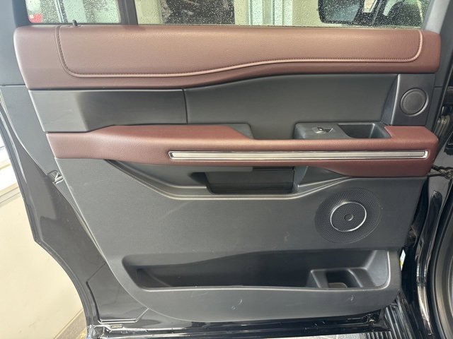 Used 2024 Ford Expedition Max Limited image 23