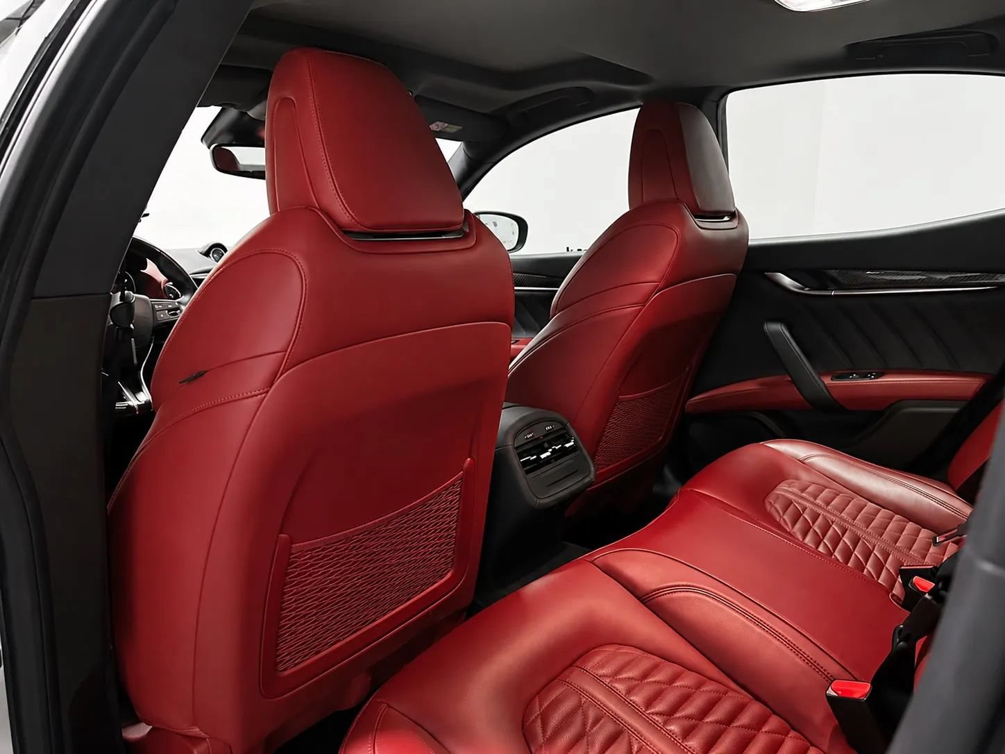 Used 2021 Maserati Ghibli Trofeo RWD image 14