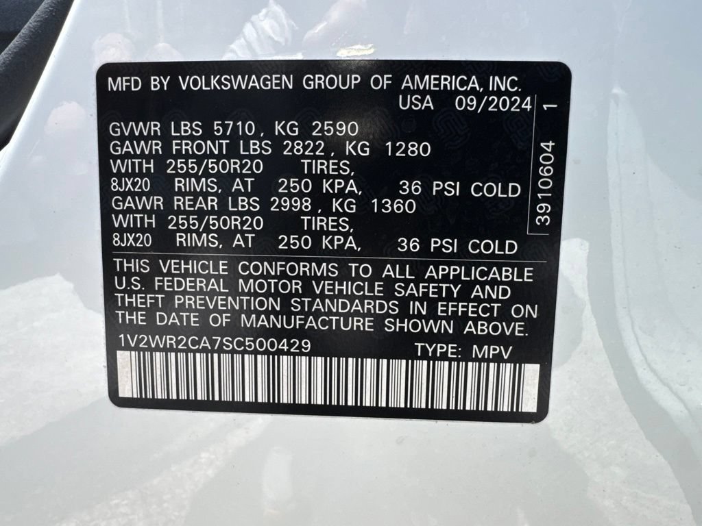 Used 2025 Volkswagen Atlas SE FWD image 14
