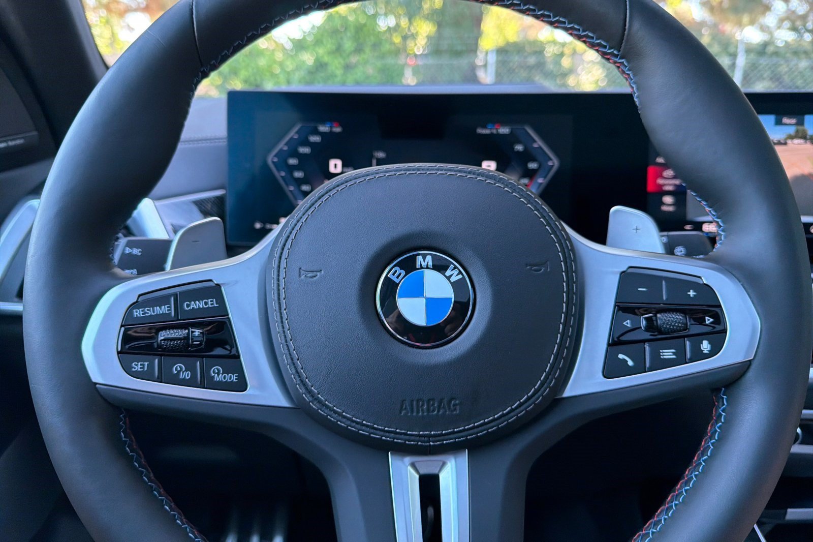 Used 2025 BMW X7 M60i AWD/4WD image 30