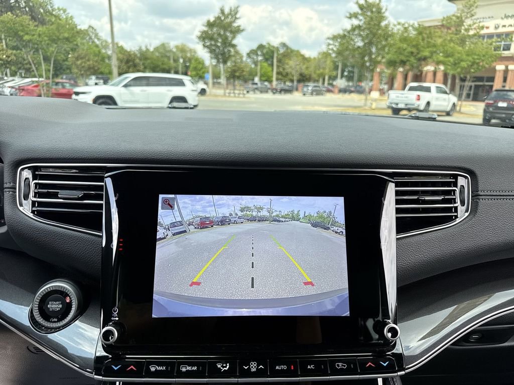 Used 2023 Jeep Wagoneer 2WD w/ Premium Group I image 24