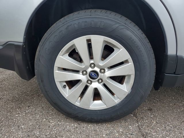 Used 2019 Subaru Outback 2.5i Premium image 5