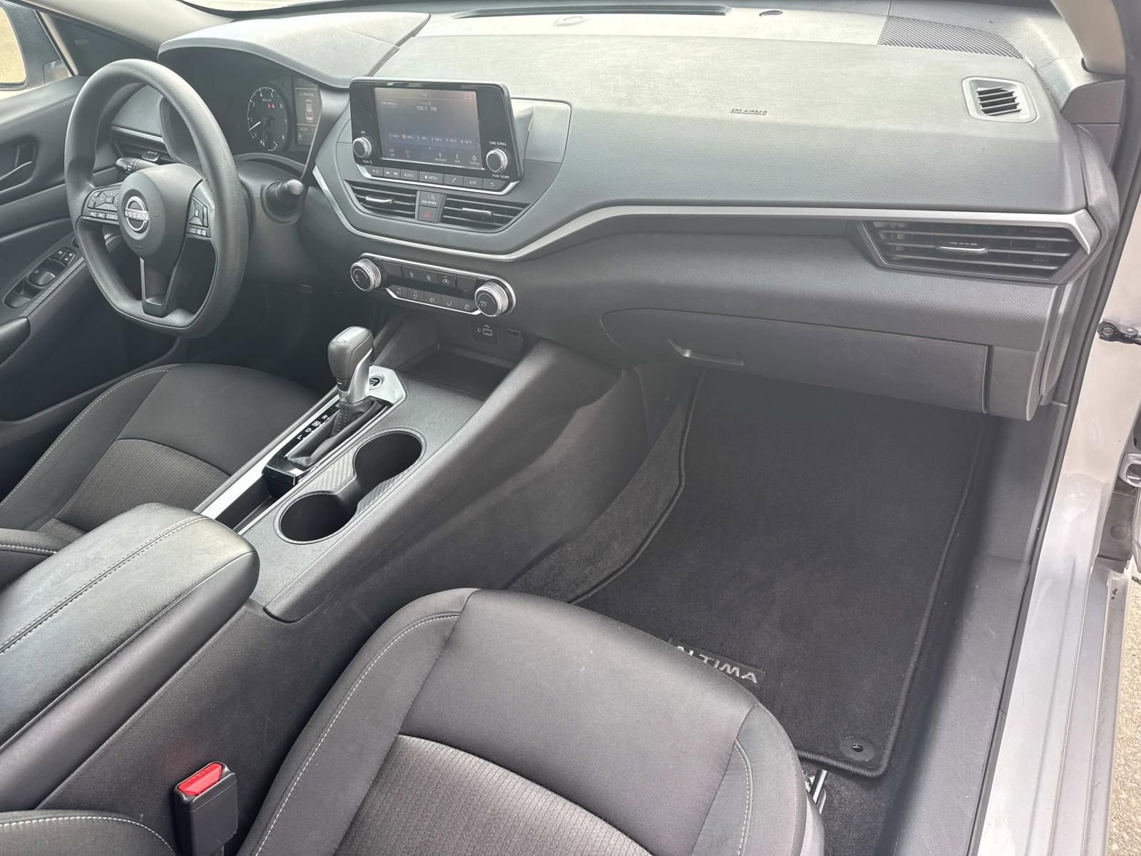 Used 2024 Nissan Altima 2.5 S image 11