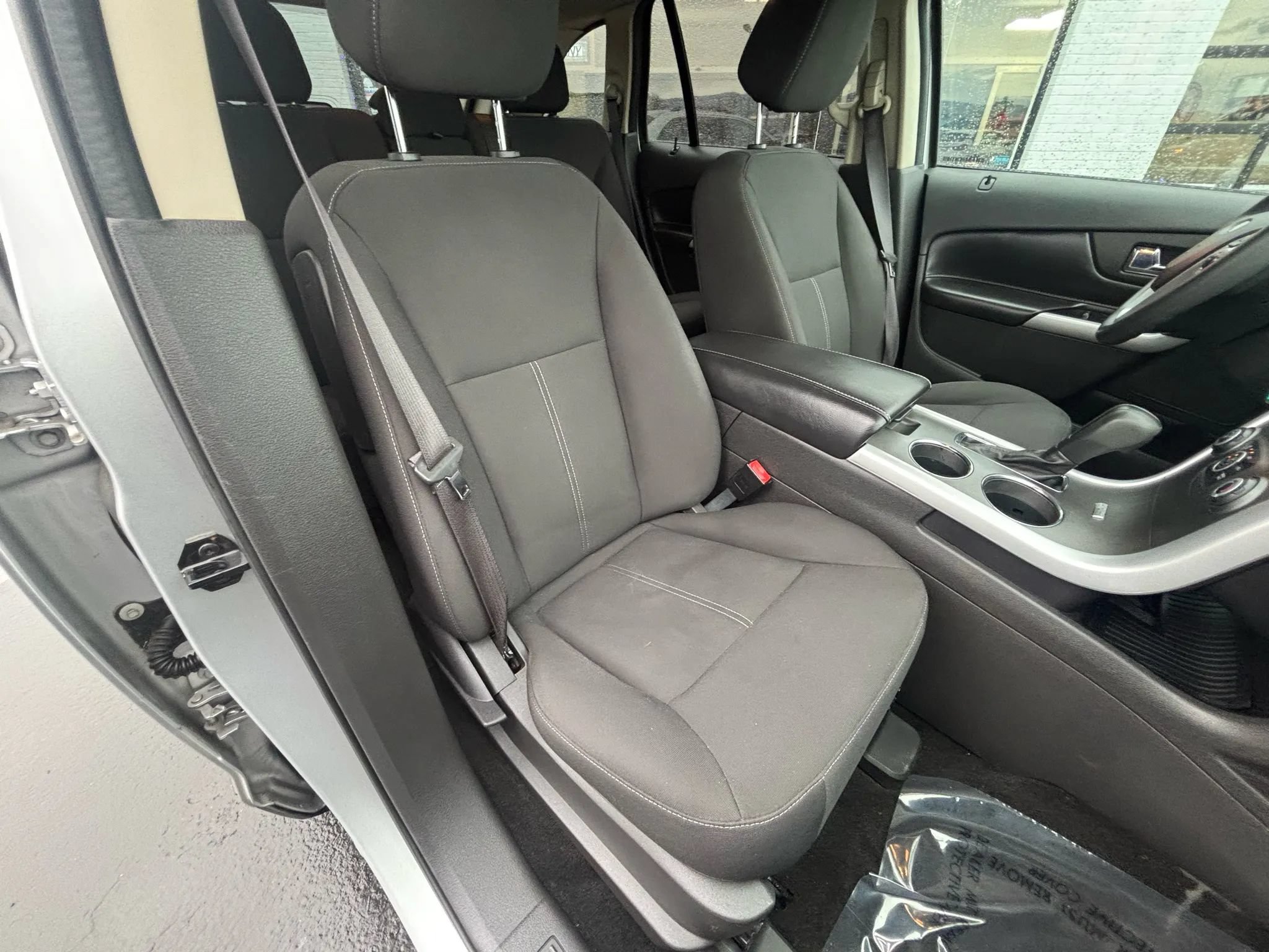 Used 2013 Ford Edge SE FWD image 12