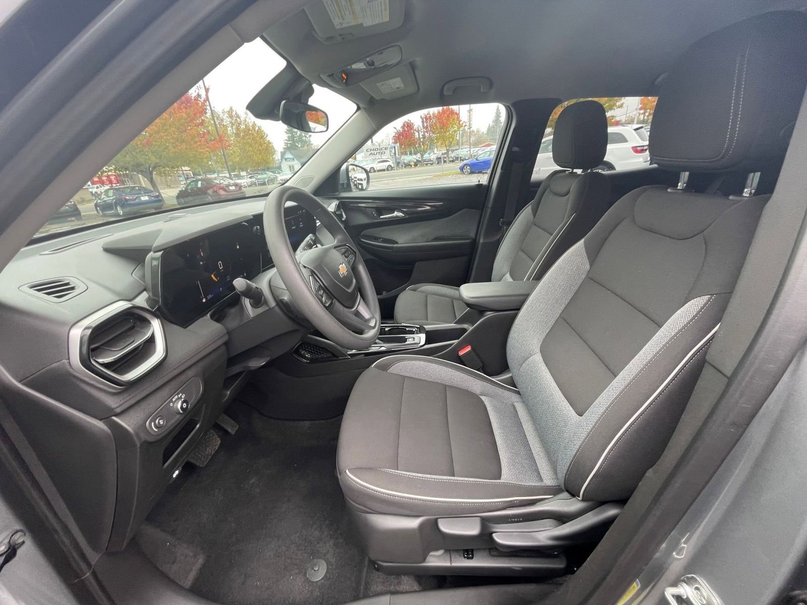 Used 2025 Chevrolet TrailBlazer LT image 24