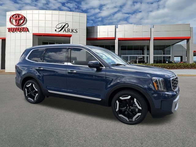 Used 2023 Kia Telluride S AWD/4WD video 1