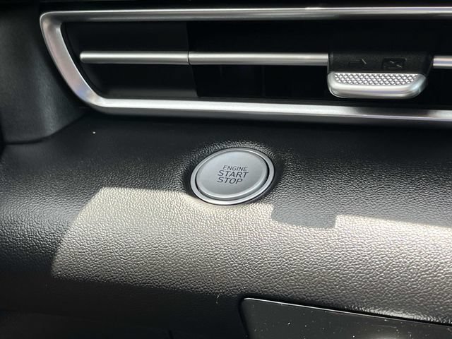 Used 2023 Hyundai Elantra SEL FWD image 30