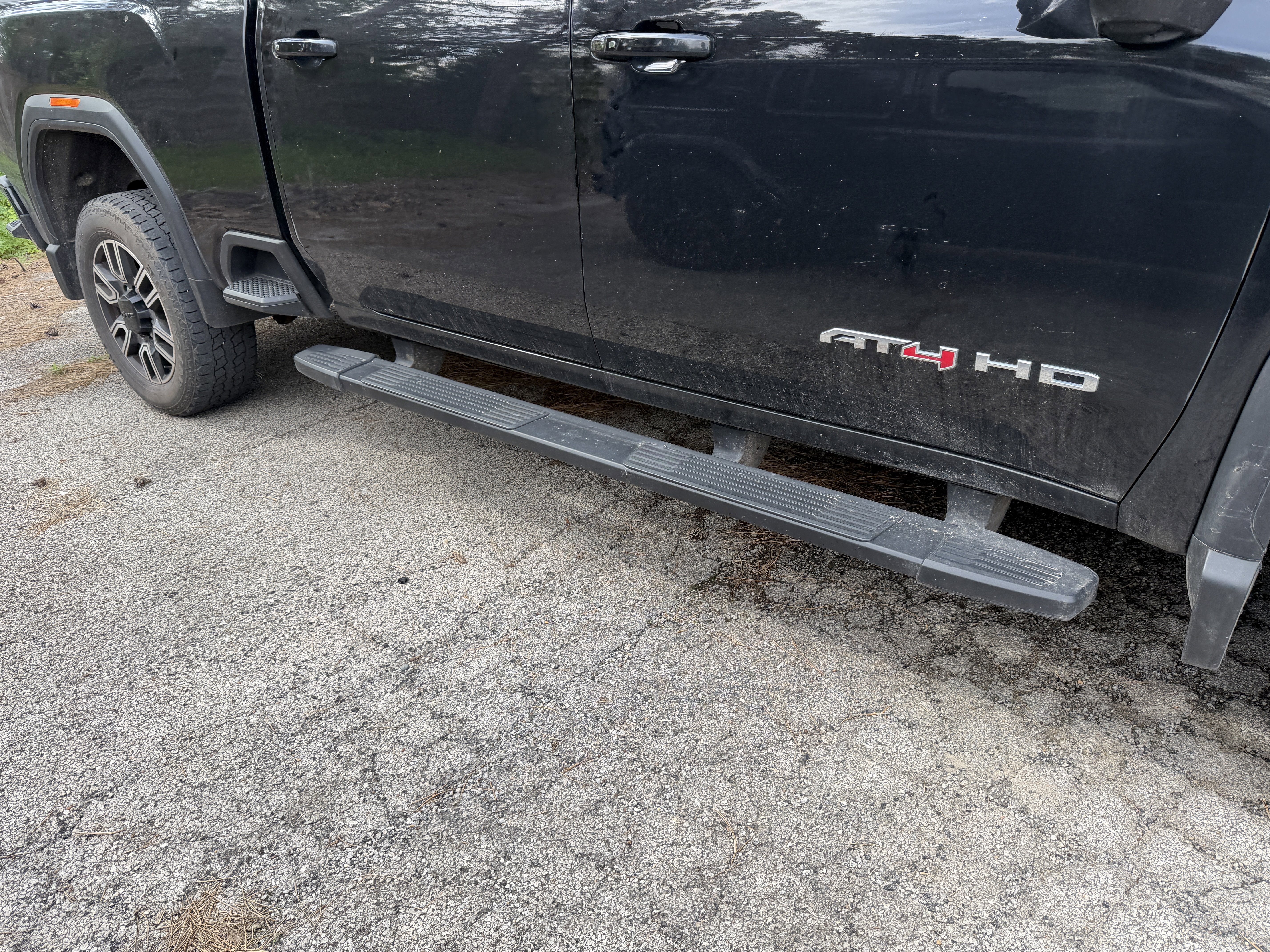 Used 2020 GMC Sierra 2500 AT4 w/ AT4 Premium Package AWD/4WD image 3