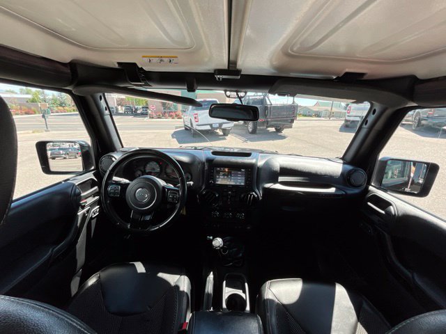 Used 2016 Jeep Wrangler Unlimited Sahara AWD/4WD image 37