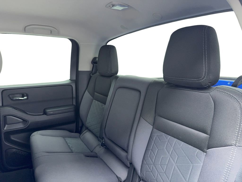 Used 2025 Nissan Frontier SV image 38