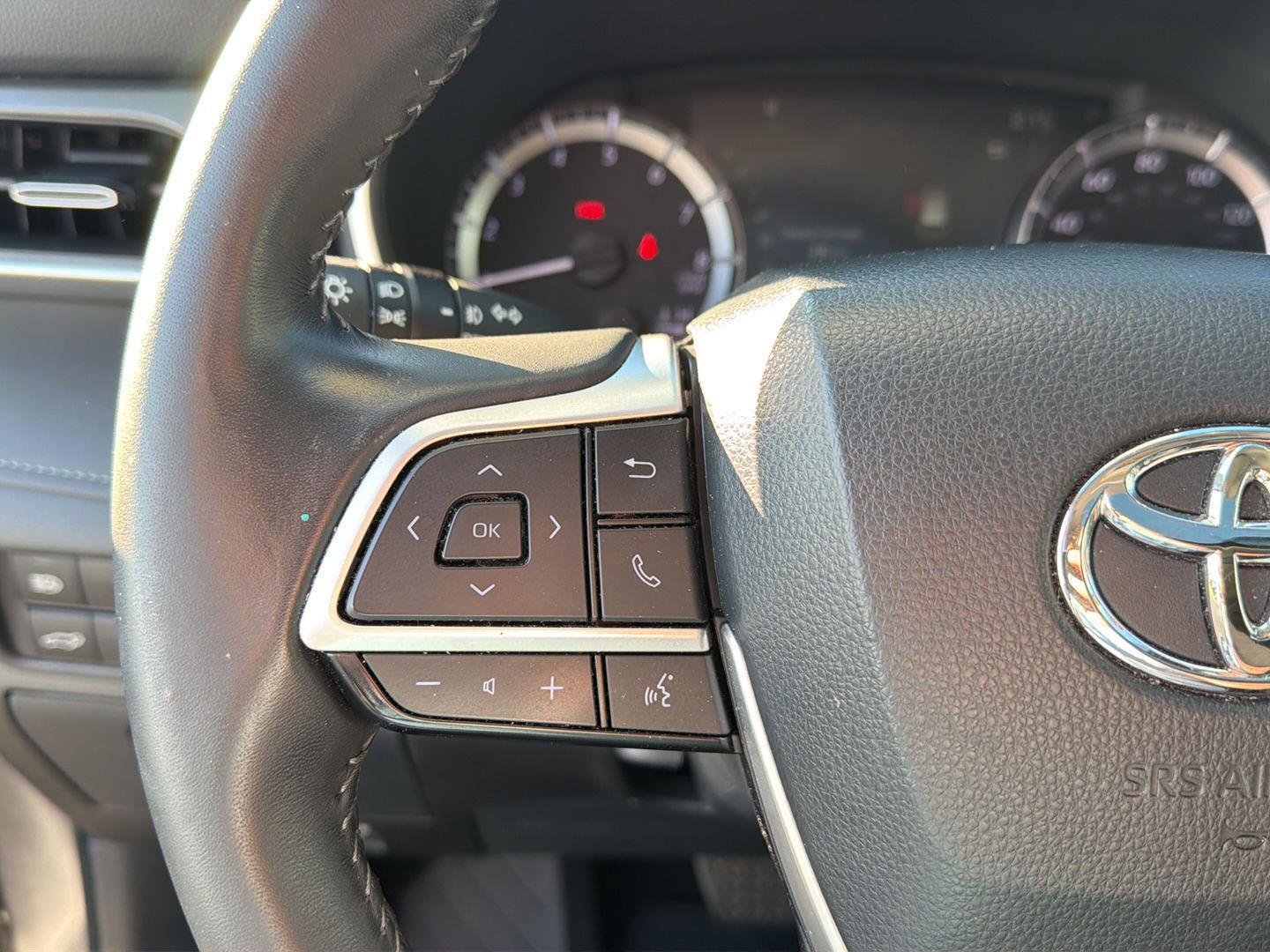 Certified 2024 Toyota Highlander XLE FWD image 22