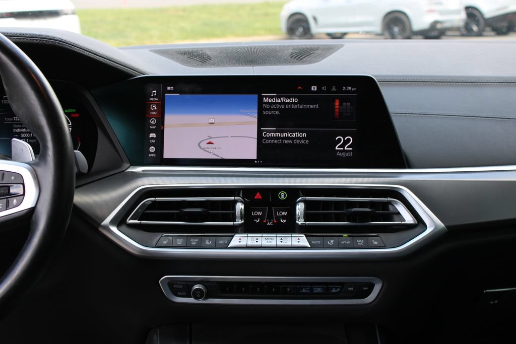 Used 2021 BMW X5 xDrive40i w/ M Sport Package AWD/4WD image 9
