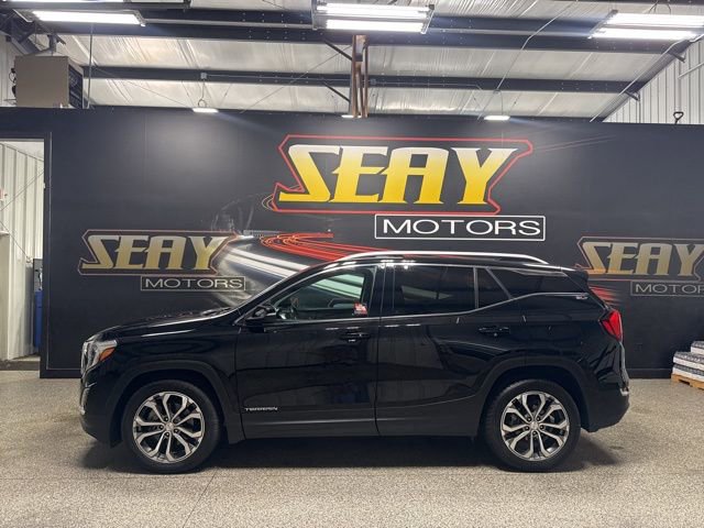 Used 2020 GMC Terrain SLT w/ Preferred Package FWD image 3