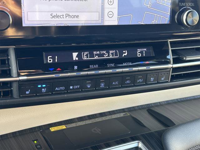 Certified 2023 Toyota Sienna Platinum image 36