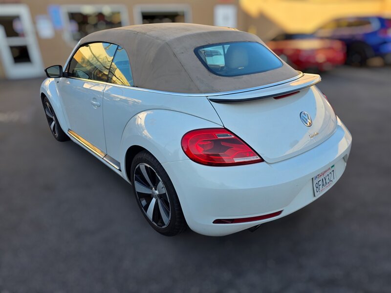 Used 2015 Volkswagen Beetle R-Line FWD image 13