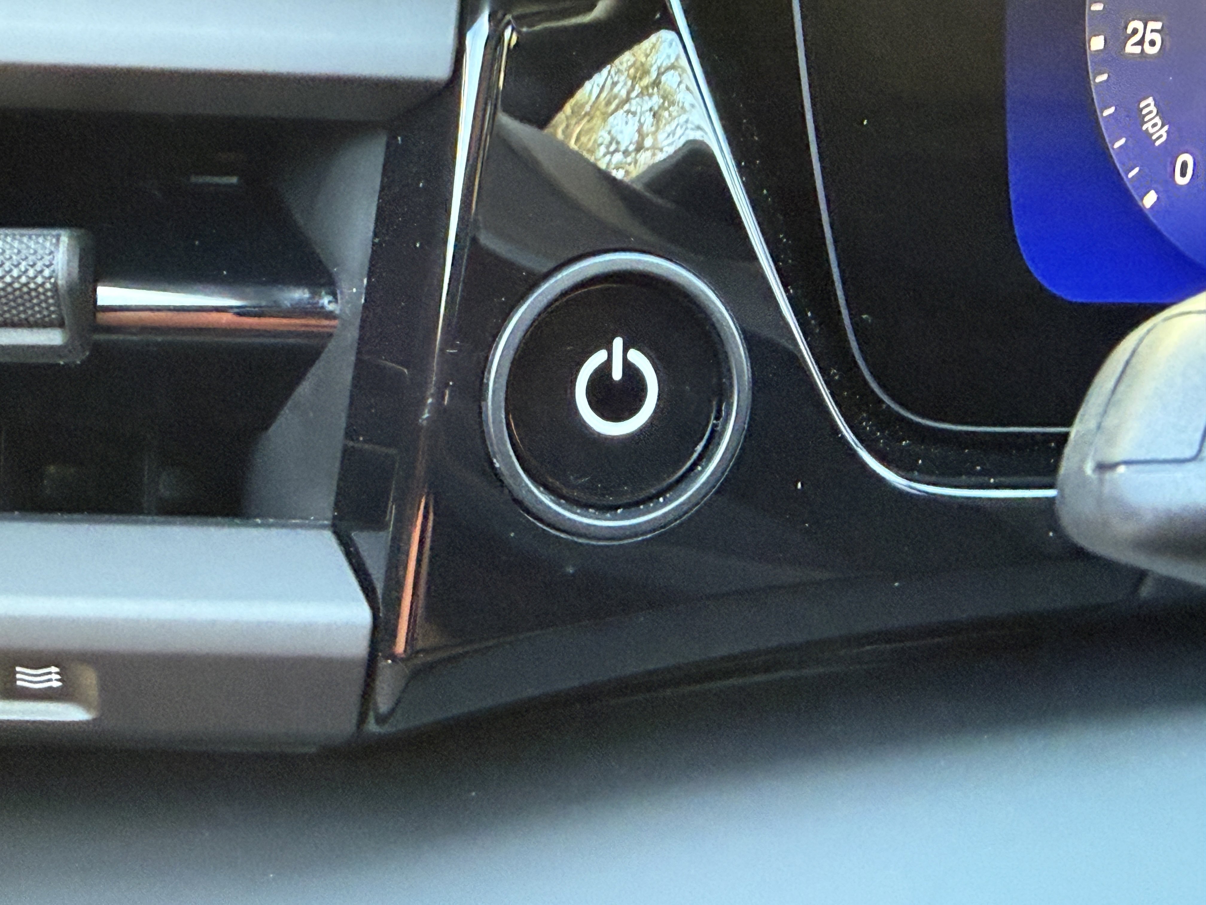 New 2026 Porsche Macan 4 Electric image 28