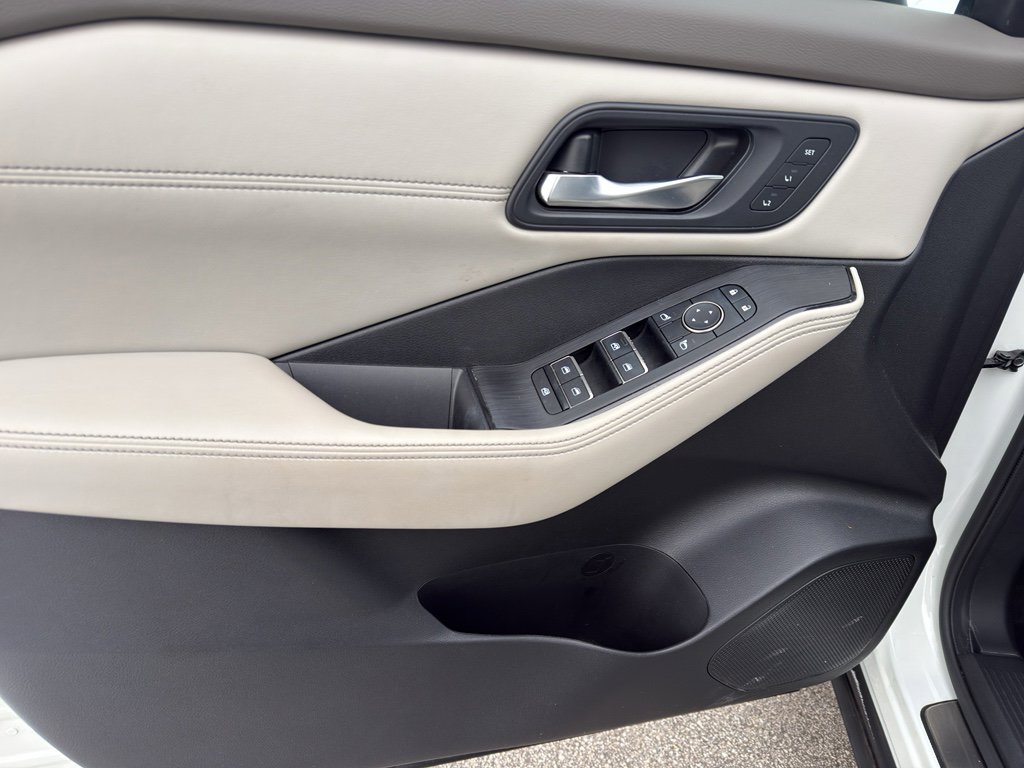 Certified 2023 Nissan Rogue SL image 13