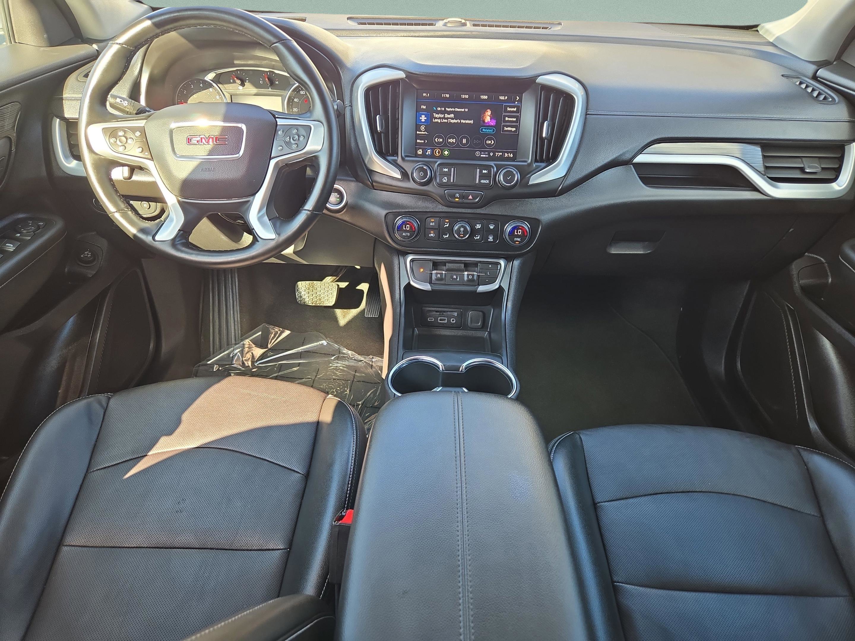 Used 2024 GMC Terrain SLT image 9