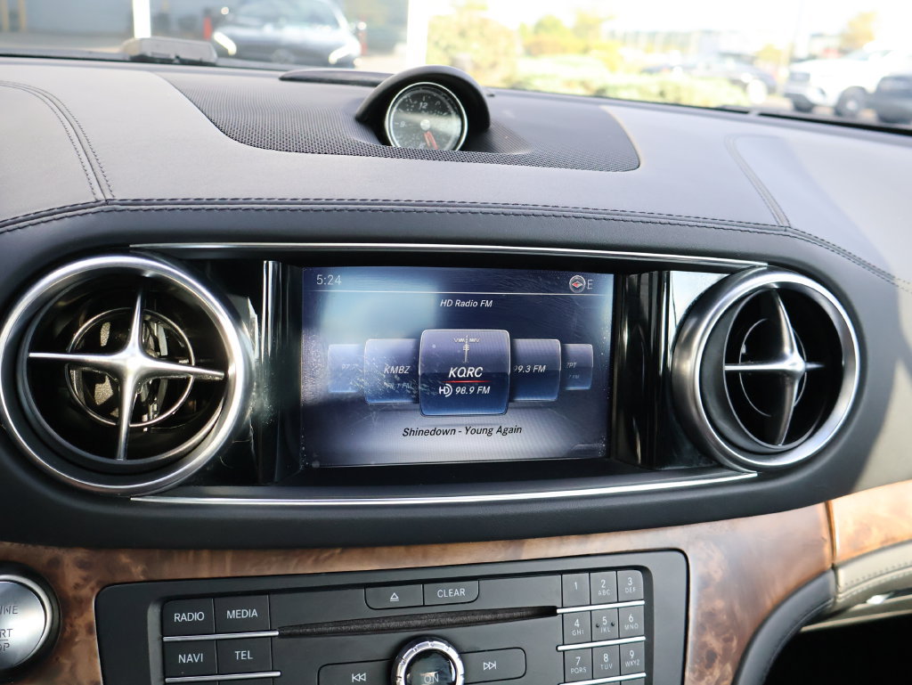 Certified 2020 Mercedes-Benz SL 550 image 23