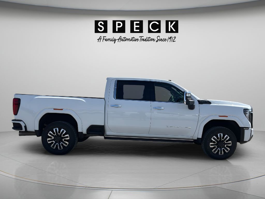 Used 2024 GMC Sierra 3500 Denali Ultimate AWD/4WD image 7