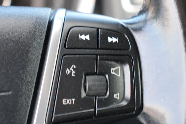 Used 2015 Volvo XC60 T5 Premier w/ Protection Package image 26