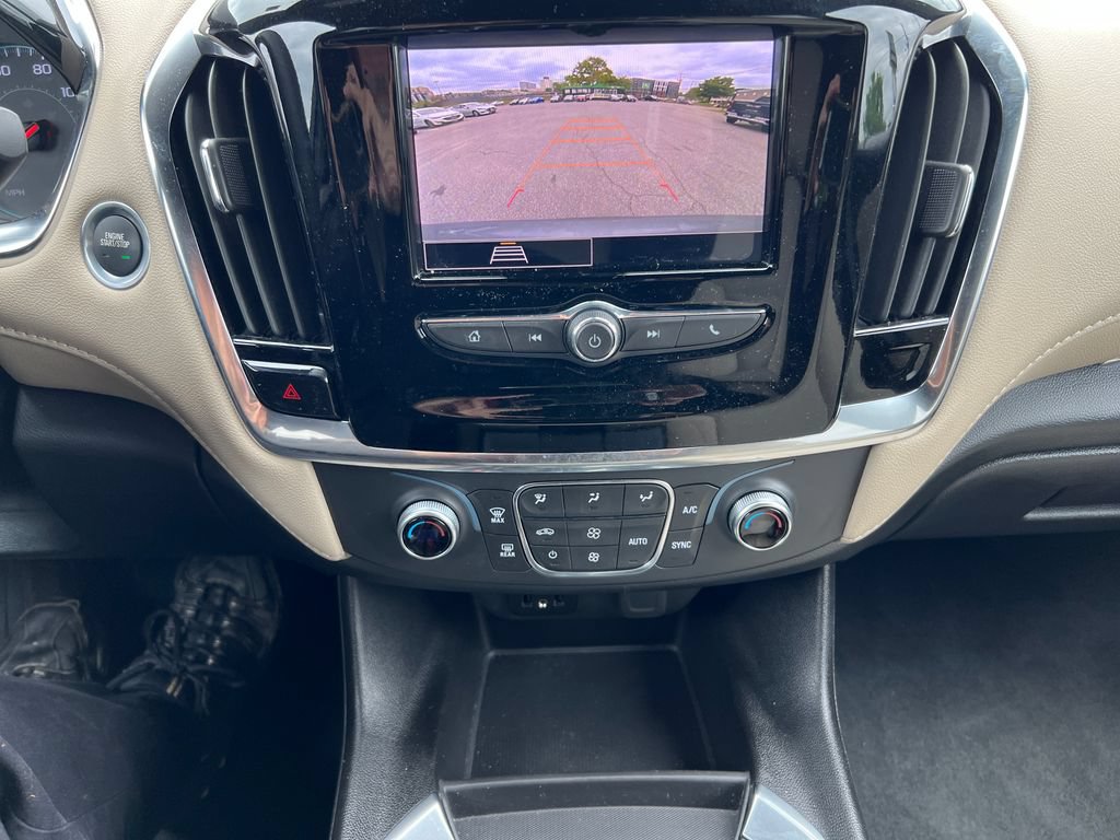 Used 2023 Nissan Pathfinder SL AWD/4WD image 14
