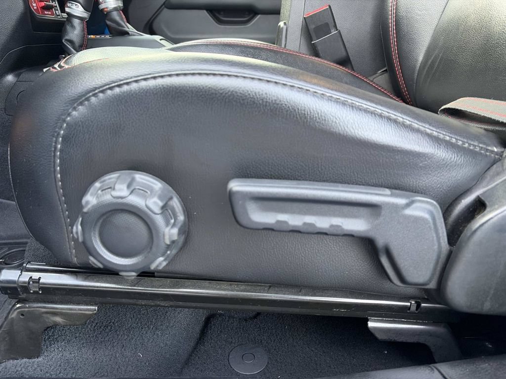 Used 2020 Jeep Gladiator Rubicon AWD/4WD image 23