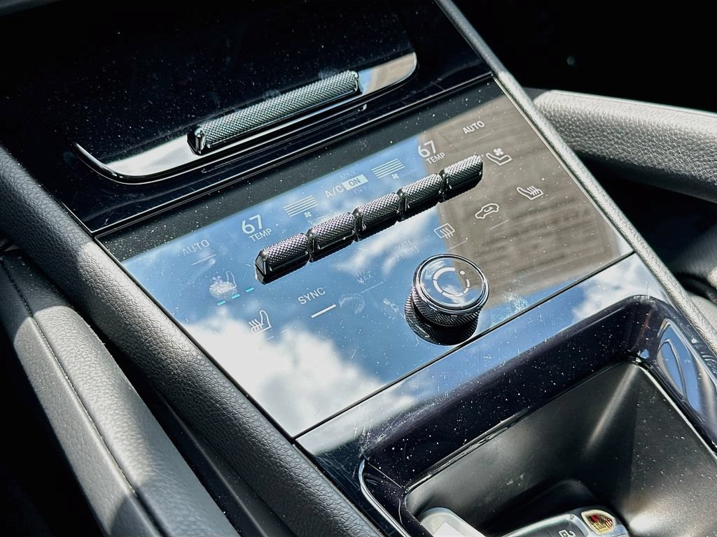 Certified 2026 Porsche Cayenne AWD/4WD image 18