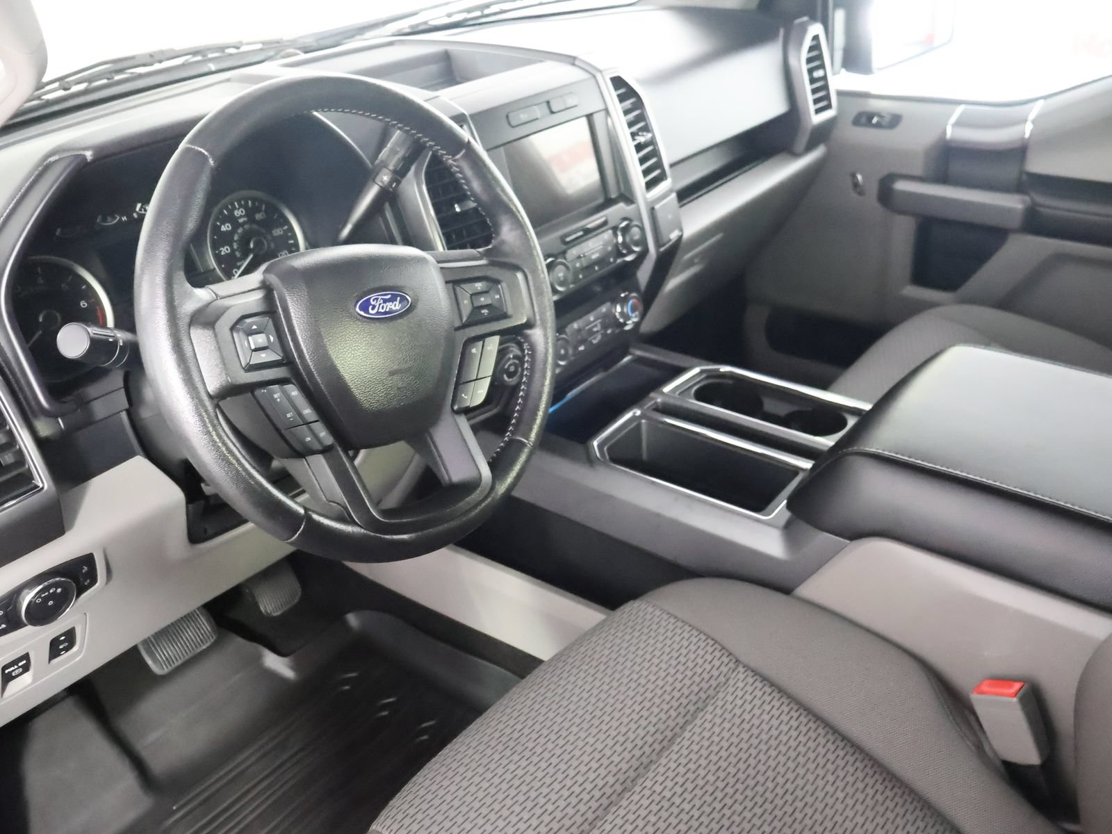 Used 2020 Ford F150 XLT w/ Equipment Group 302A Luxury AWD/4WD image 23