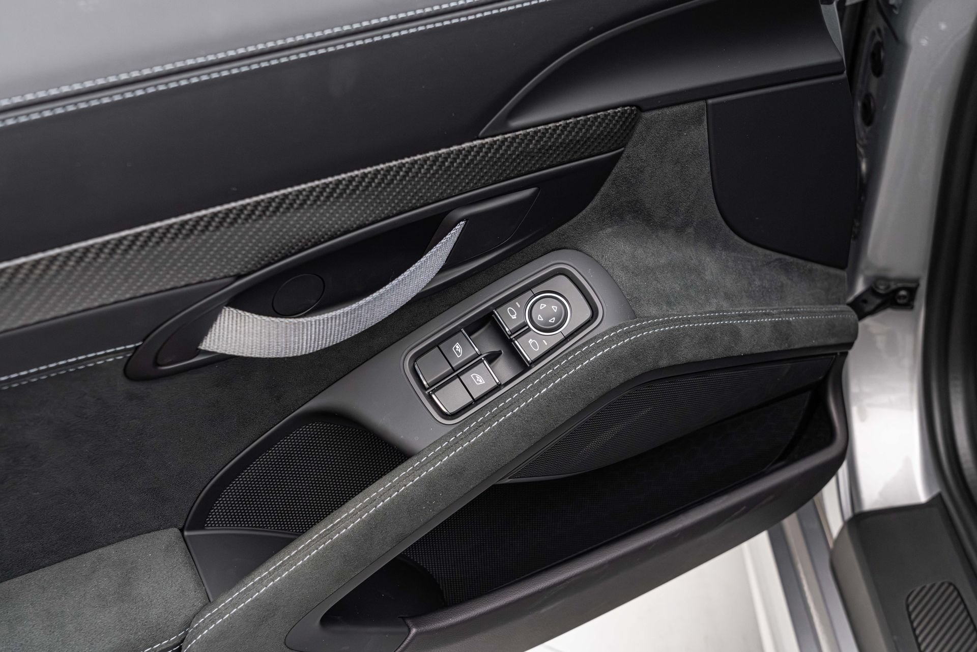 Used 2023 Porsche 718 Cayman GT4 RS RWD image 40