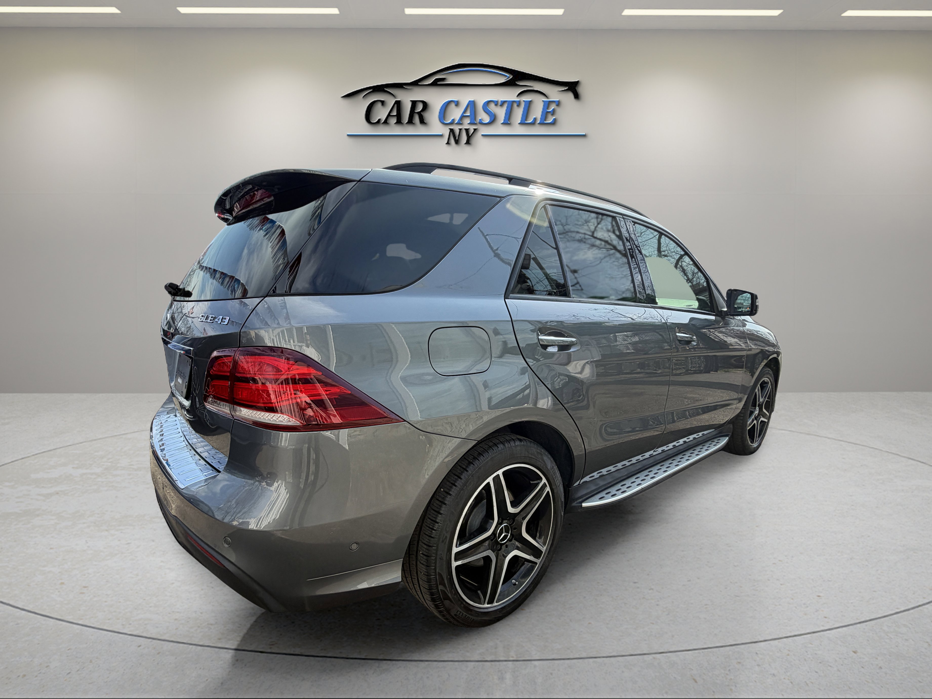 Used 2018 Mercedes-Benz GLE 43 AMG 4MATIC image 8