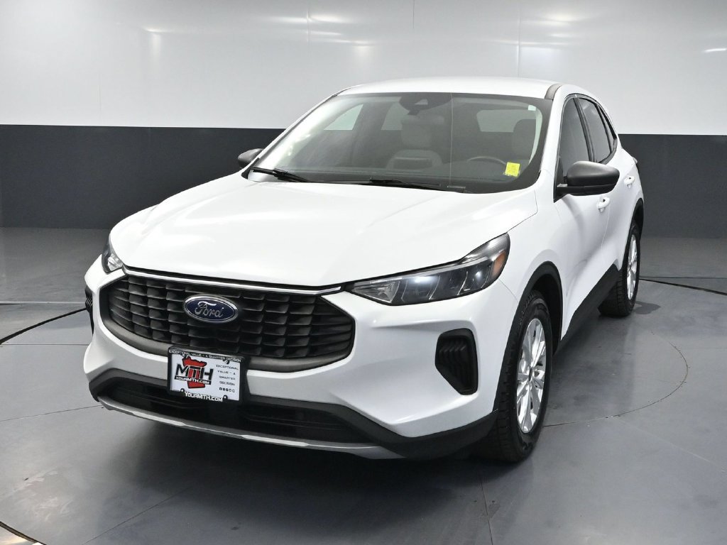 Used 2023 Ford Escape Active w/ Cold Weather Package FWD image 9