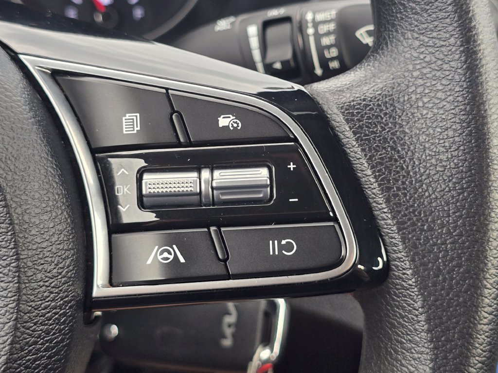 Used 2024 Kia Forte LXS w/ LXS Technology Package FWD image 29